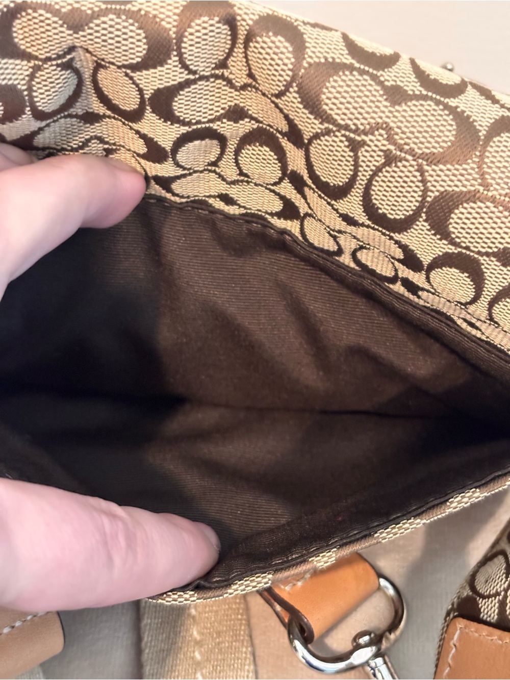 COACH Vintage Y2K Signature Canvas Buckle Waist Pouch (Style No. F77157) - Picture 9 of 16